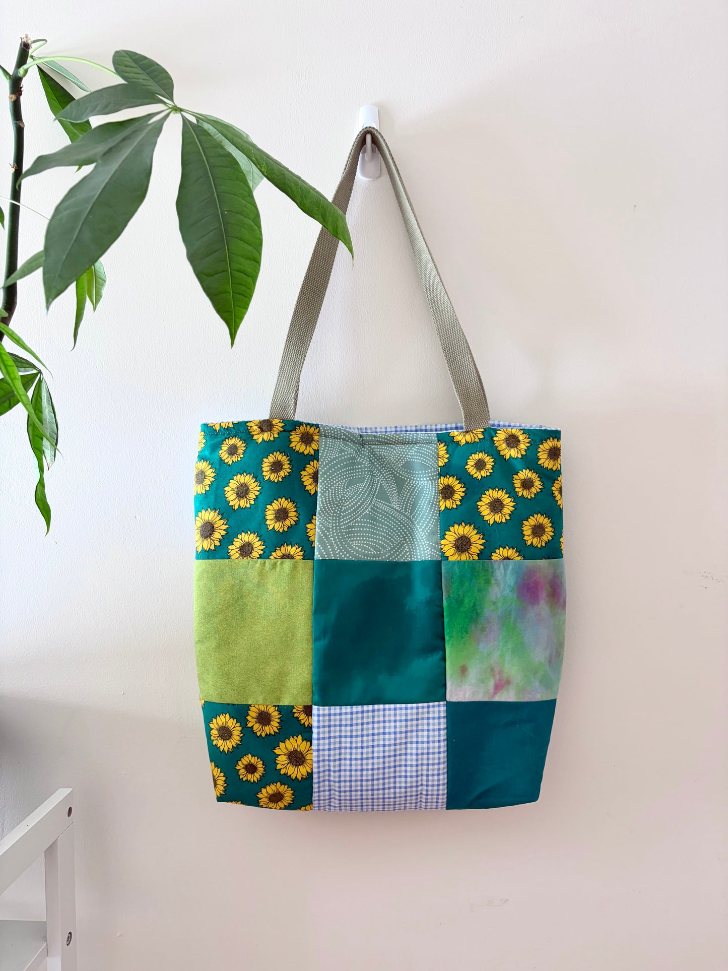 Everyday Farmer Tote - Brighter Days